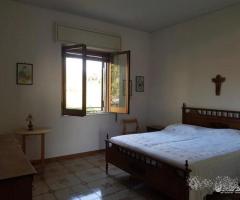 Villa su 2 livelli con giardino a Pennisi-Acireale - 17