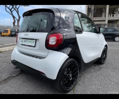 Smart ForTwo 1.0 71cv 18th anniversary UNIPRO - 8