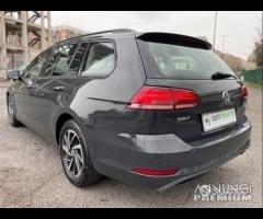 VOLKSWAGEN Golf 7 TGI 1.5 130cv DSG Garanzia 12m