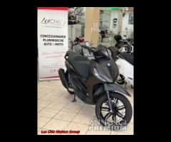 Piaggio Beverly 300 Deep Black Nuovo - 4