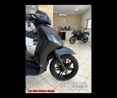 Piaggio Beverly 300 Deep Black Nuovo - 5