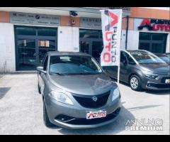 LANCIA Ypsilon 1.0 FireFly 5 porte S&S Hybrid Ec