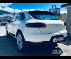 PORSCHE Macan 2.0