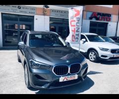 BMW X1 SDRIVE 16D DESIGN - 12