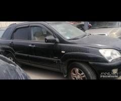 Ricambi Kia Sportage 2.0 D del 2005 - 8