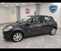 RENAULT Clio 2006 Benzina Cambio Automatico