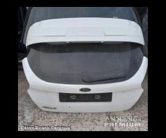 Portellone Ford focus con spoiler 2015