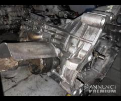 Cambio Manuale Per Audi A4 B5 TD Sigla DHF