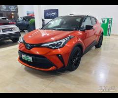 TOYOTA C-HR 2.0 HYBRID PREMIERE