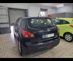 Nissan Qashqai 1.6 benz unico prop - 8