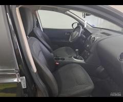 Nissan Qashqai 1.6 benz unico prop - 17