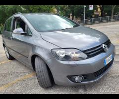 VOLKSWAGEN GOLF PLUS 1,6 TDI-FOTO TAGLIA E REVISIO