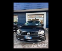 VOLKSWAGEN Tiguan Business DSG - 1