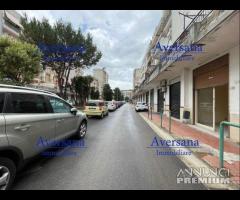 Locale commerciale 70mq con 2 ingressi