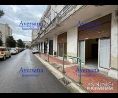 Locale commerciale 70mq con 2 ingressi