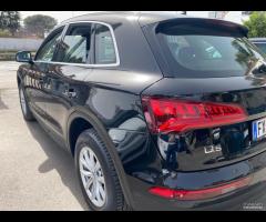 Audi Q5 40 TDI quattro S tronic Business Design - 3