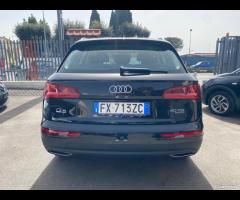 Audi Q5 40 TDI quattro S tronic Business Design - 23