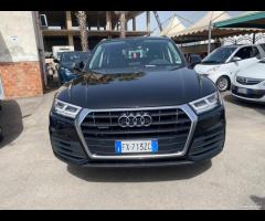 Audi Q5 40 TDI quattro S tronic Business Design - 28