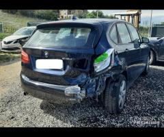 Bmw Serie 216d Active Tourer 2017 incidentata - 10