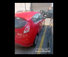 Ford Fiesta 2015 Demolita - Per Ricambi - 6