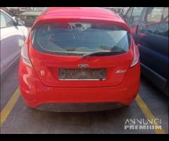 Ford Fiesta 2015 Demolita - Per Ricambi - 7