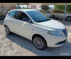 Lancia Ypsilon 0.9 TwinAir 85 CV 5 porte Metano Ec