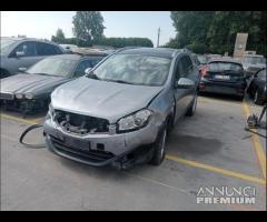 Nissan Qashqai +2 2013 2.0TD M9R Per Ricambi