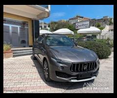 Maserati Levante pacchetto sport pelle tetto