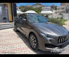 Maserati Levante pacchetto sport pelle tetto - 10