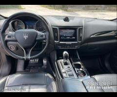 Maserati Levante pacchetto sport pelle tetto - 13