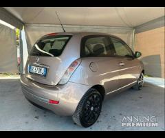 Lancia Ypsilon 1.2 69 CV 5 porte S&S Platinum - 13