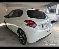 Peugeot 208 PureTech Turbo 110 EAT6 S&S 5 porte GT - 24