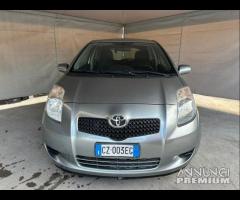 Toyota Yaris 1.0 3 porte Sol