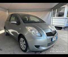 Toyota Yaris 1.0 3 porte Sol