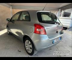 Toyota Yaris 1.0 3 porte Sol - 13