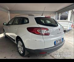 Renault Megane Mégane 1.5 dCi 110CV EDC GT Line - 12