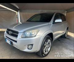 Toyota RAV 4 RAV4 Crossover 2.2 D-Cat 177 CV Luxur