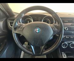 Alfa Romeo Giulietta 1750 TBi Quadrifoglio Verde - 11