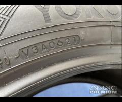 2 gomme 235/55 R19. Yokohama 4 Stagioni 85% - 2021