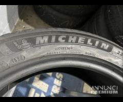 2 gomme 235/45 R18. Michelin Estive 80% - 2022