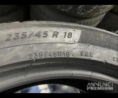 2 gomme 235/45 R18. Michelin Estive 80% - 2022