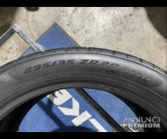 2 gomme 295/35 R20. Pirelli Pzero 80% 2020