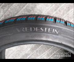 2 GOMME 245 40 19 VREDESTEIN A331