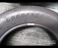 2 GOMME 215 60 17 GOODYEAR A297