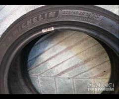 2 GOMME 225 45 19ZR MICHELIN A62