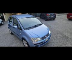 Fiat Idea 1.2 16V BlackLabel - 24