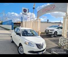 Lancia ypsilon 1.3mjt 95cv platino