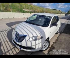 Lancia ypsilon 1.3mjt 95cv platino