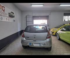 Dacia sandero 1.4 gpl unico prop 2010 - 8