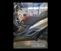 Piaggio MP3 300 hpe - 2021 PATENTE B - 10878 KM